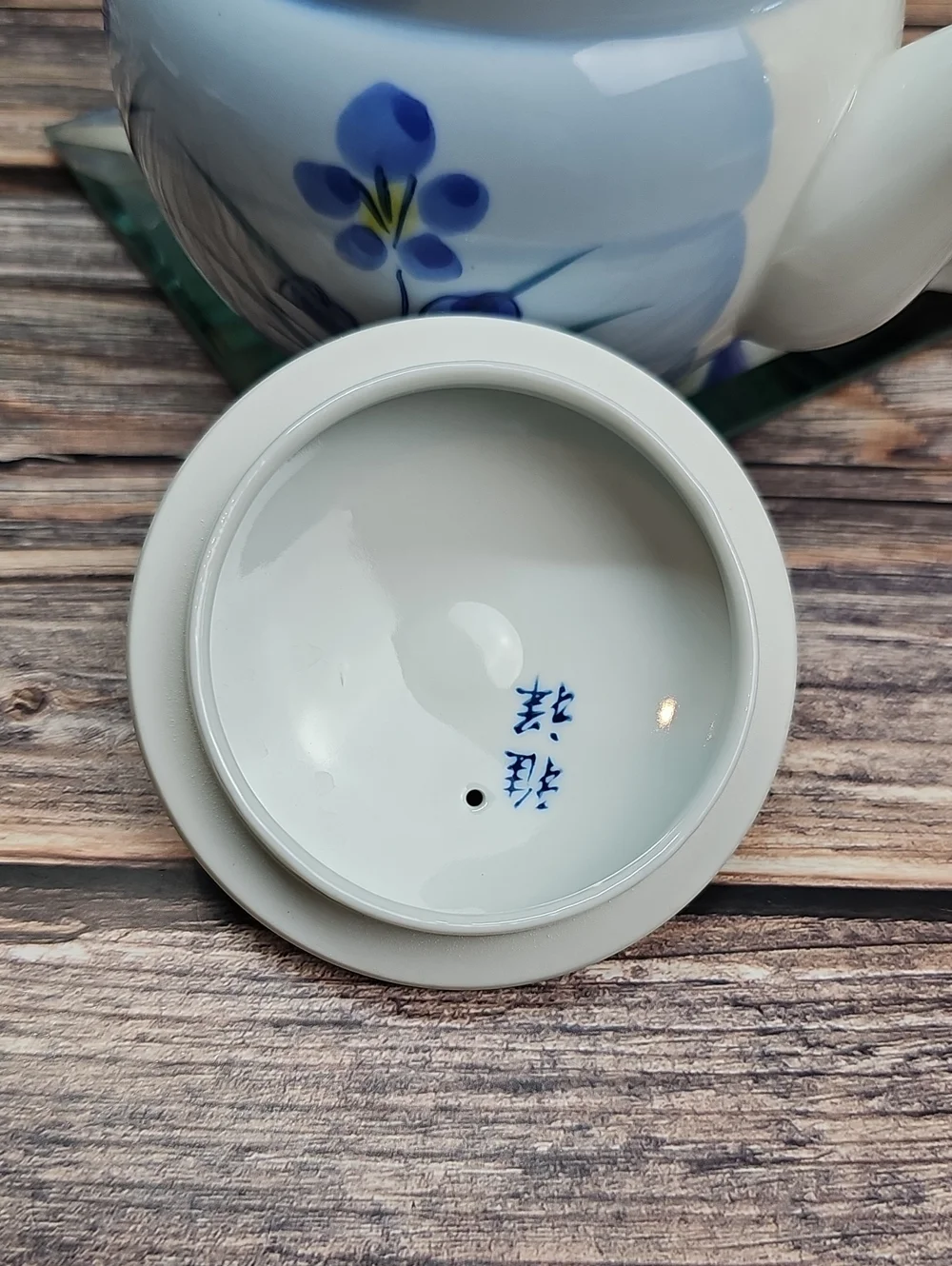 VINTAGE JAPANESE YOKODE KYUSU HAND PAINTED TEAPOT